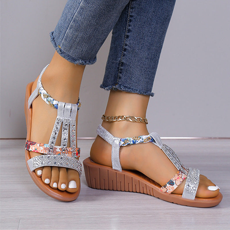 Neue ergonomische Sandalen aus Kristall – mit Fußgewölbeunterstützung