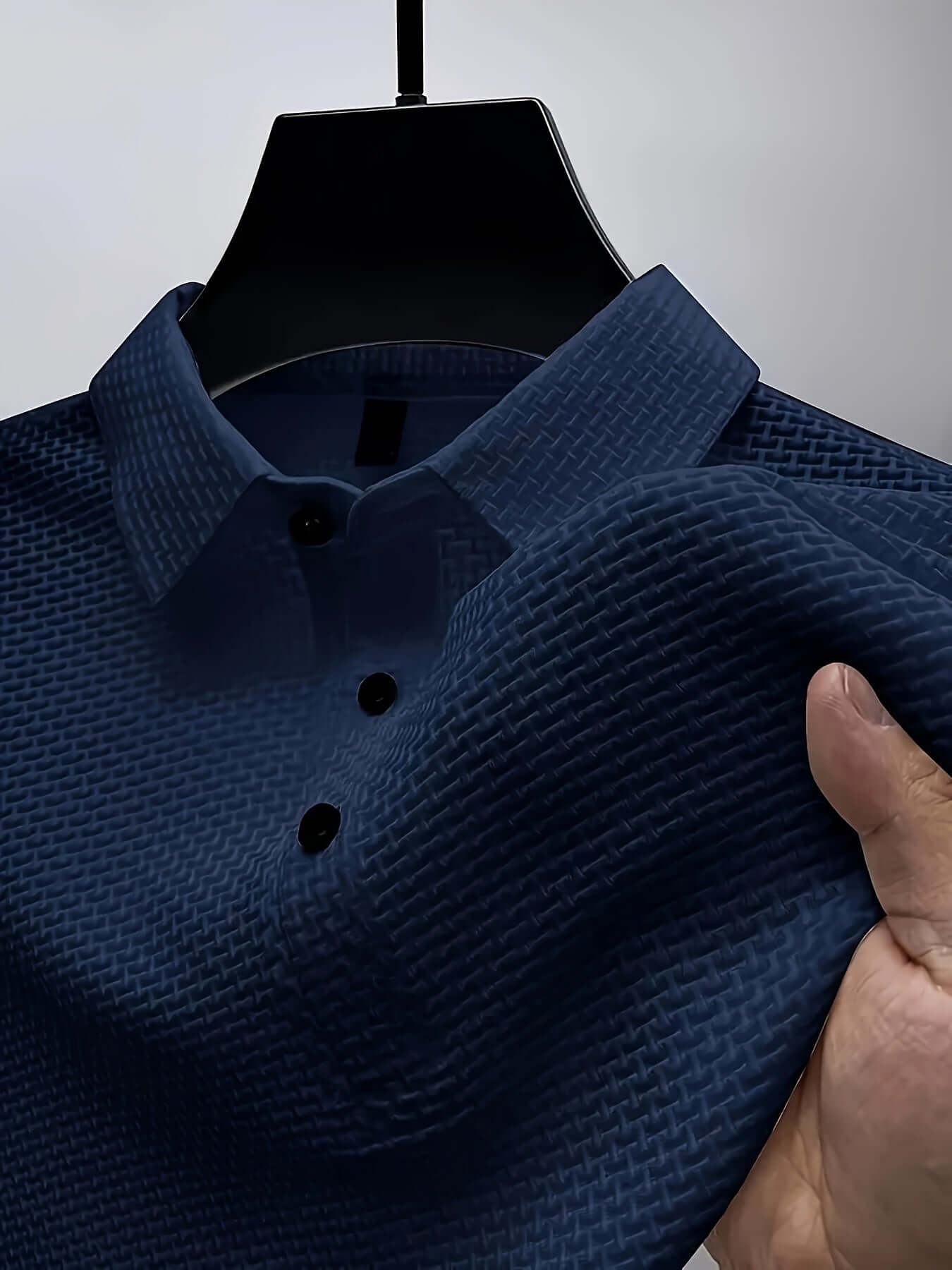 Sportliches Kurzarm-Shirt mit Knopfverschluss