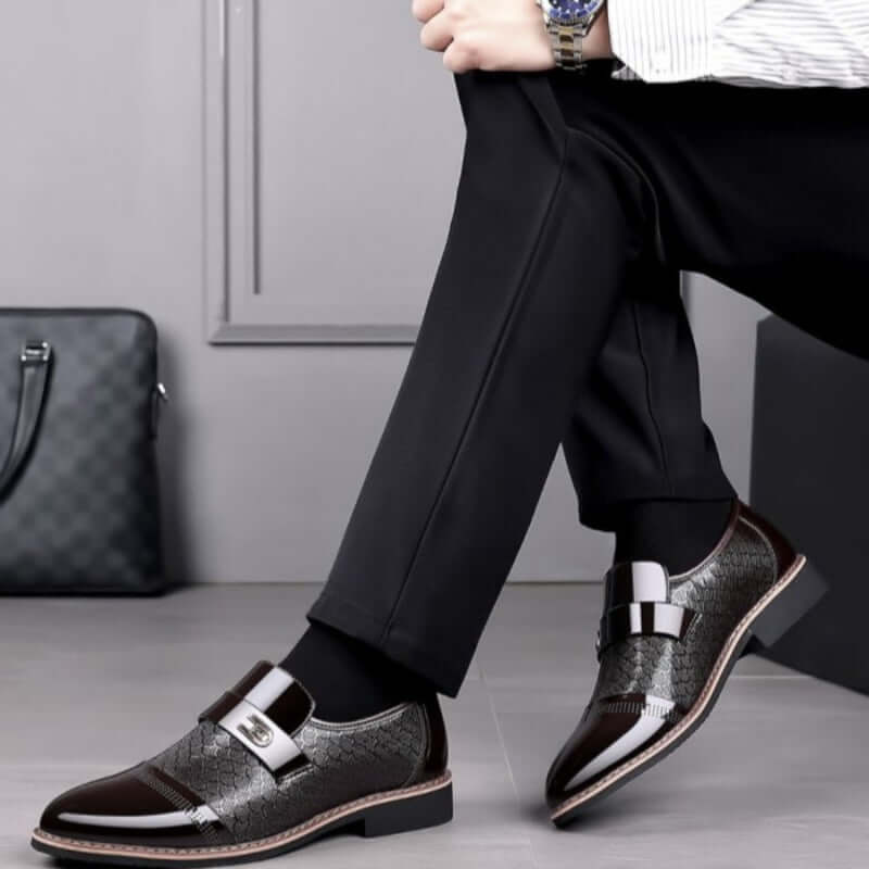 Herren-Lederschuh mit Gummisohle