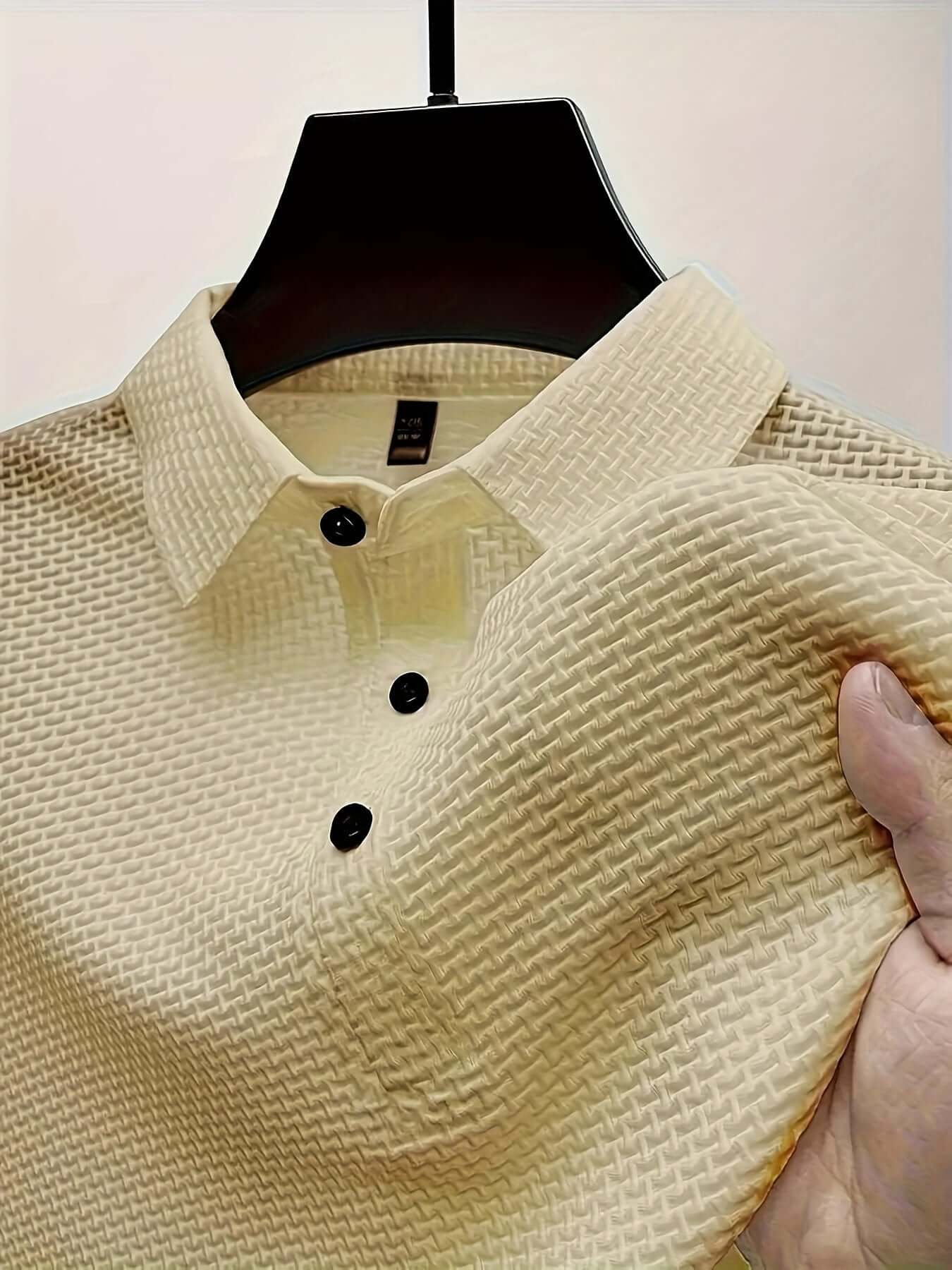 Sportliches Kurzarm-Shirt mit Knopfverschluss