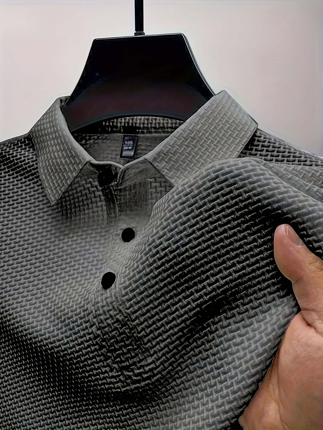 Sportliches Kurzarm-Shirt mit Knopfverschluss