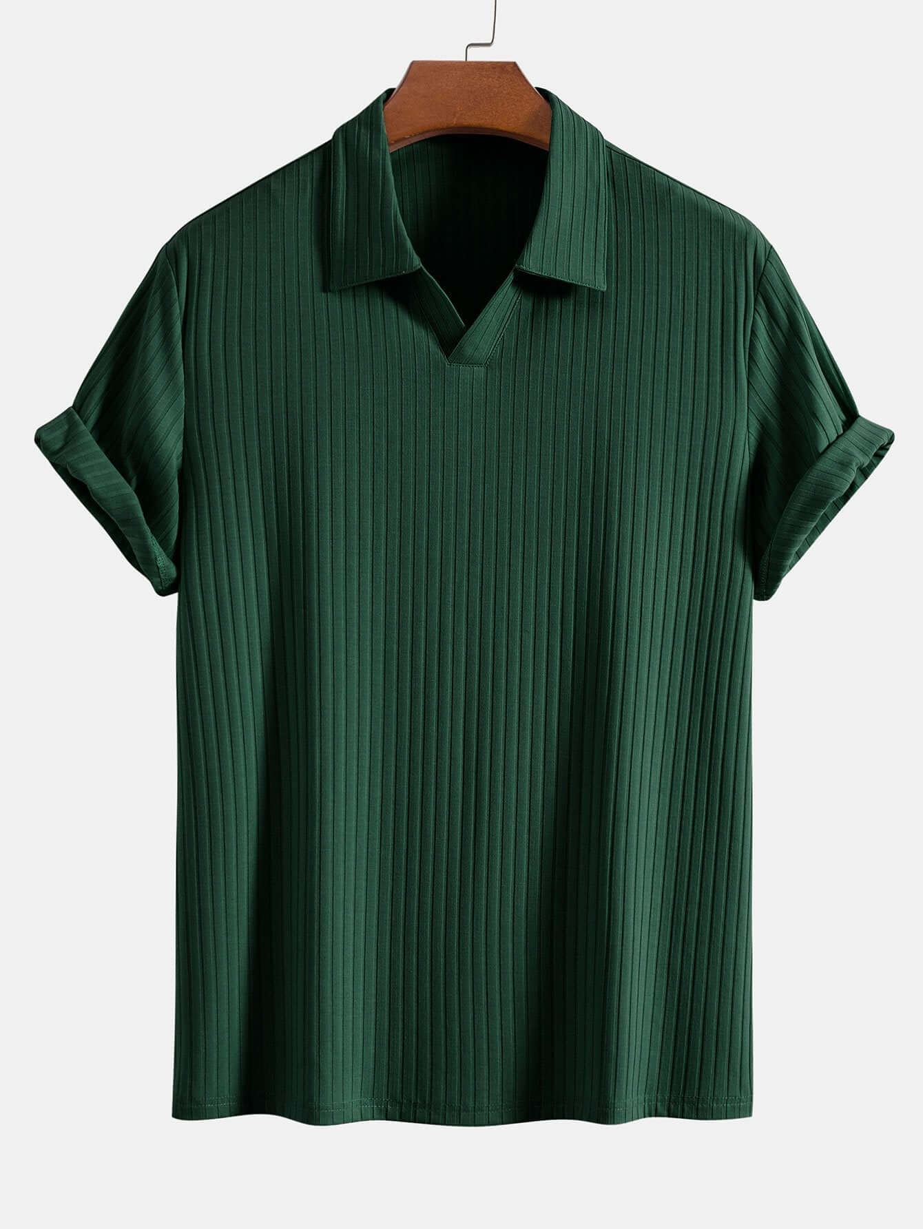 Geripptes Poloshirt mit V-Ausschnitt