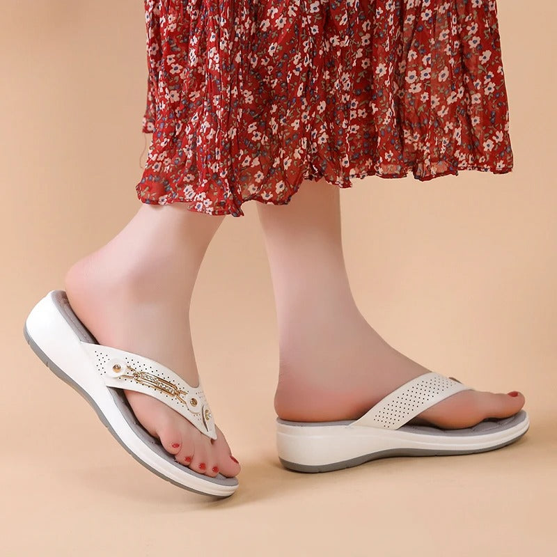 Orthopädische Sandalen mit weichem Polster – ultimative Unterstützung des Fußgewölbes