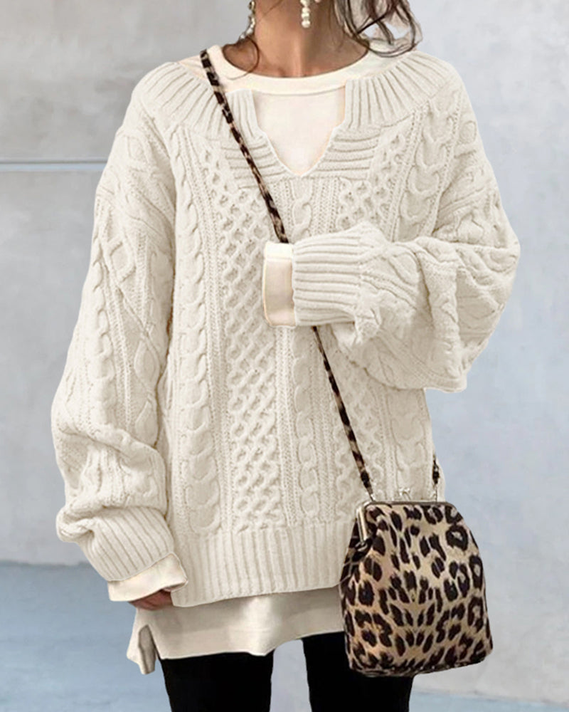 Fenella | Einfarbiger Pullover mit Zopfmuster