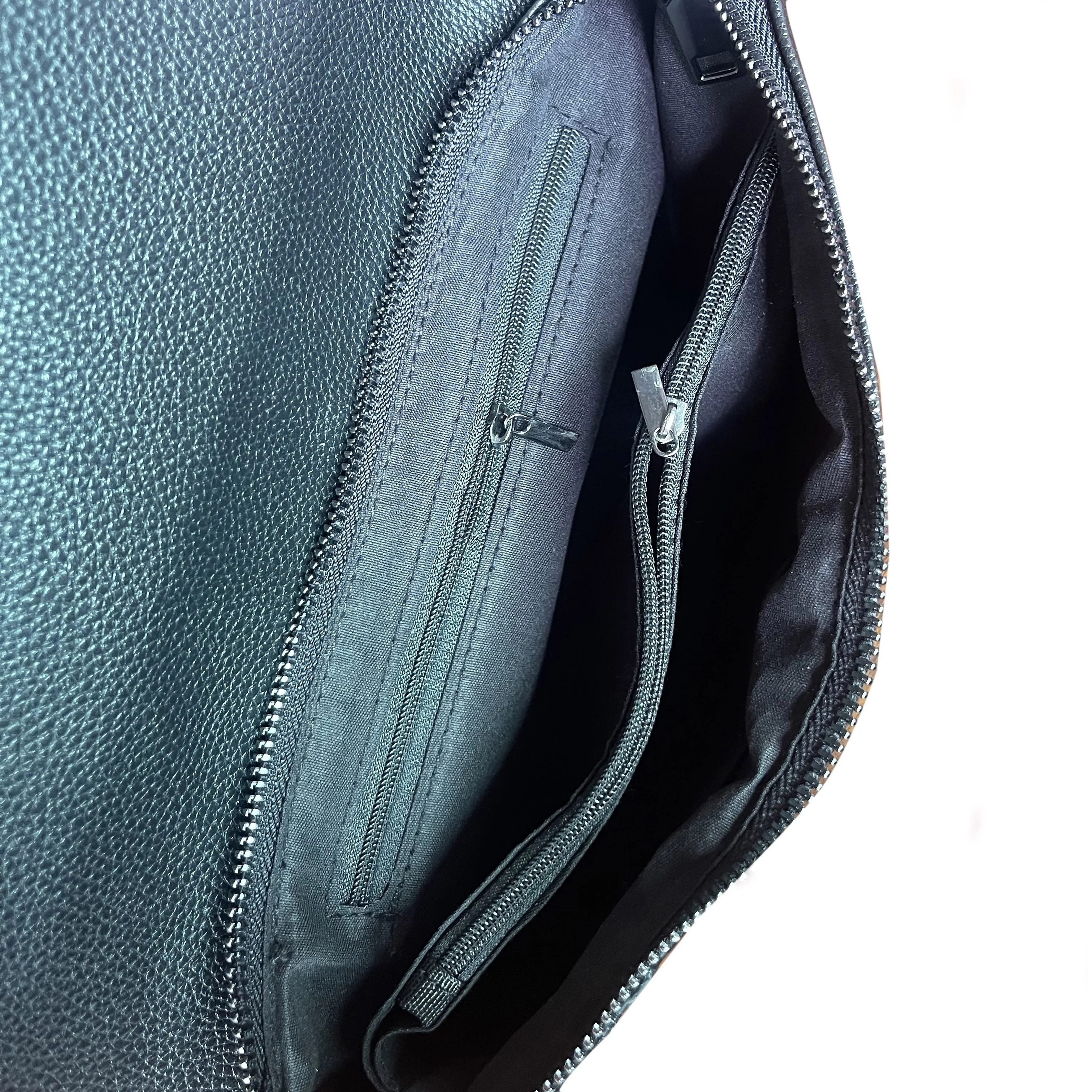 Schicke Schwarze Crossbody-Tasche Mit Krokodil-Muster Für Frauen