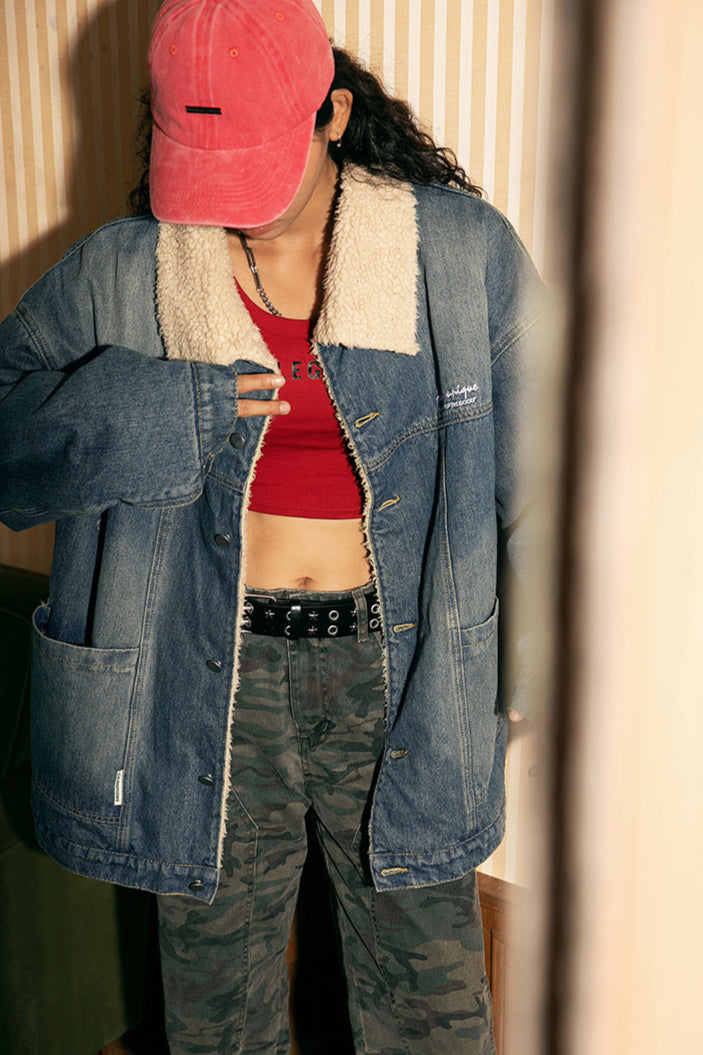 Trendy Urban Jeansjacke mit Sherpa-Kragen