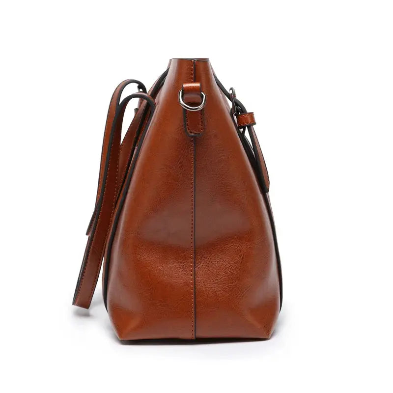 Ingrids Luxuriöser Klassiker | Schultertasche aus Kunstleder