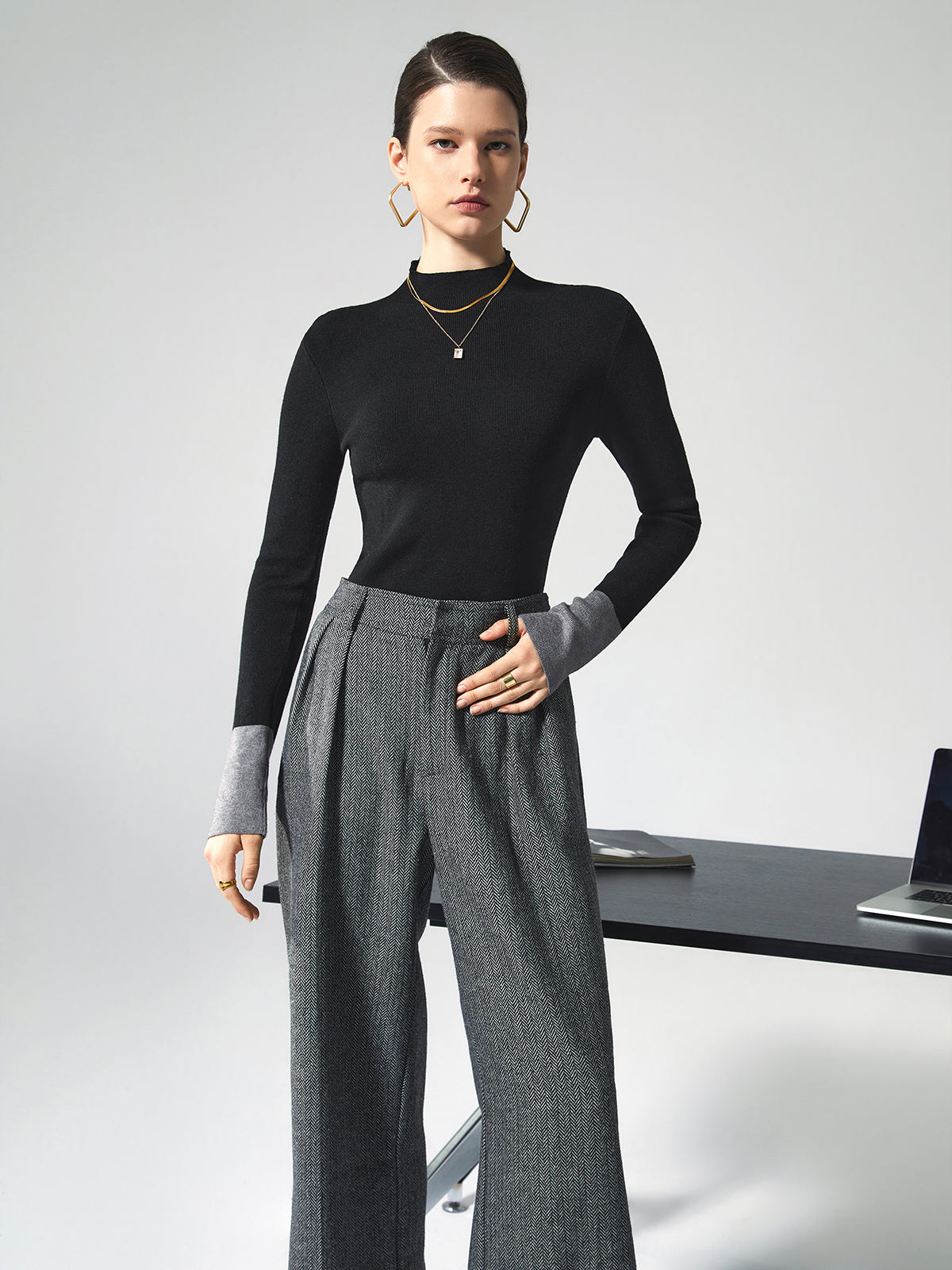 Damen-Stricktop mit Colorblock und langen Ärmeln – Lana