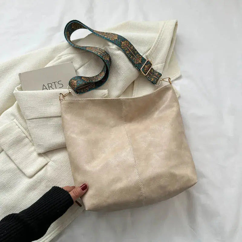 Chelseys Vintage-Charme | Lederschultertasche