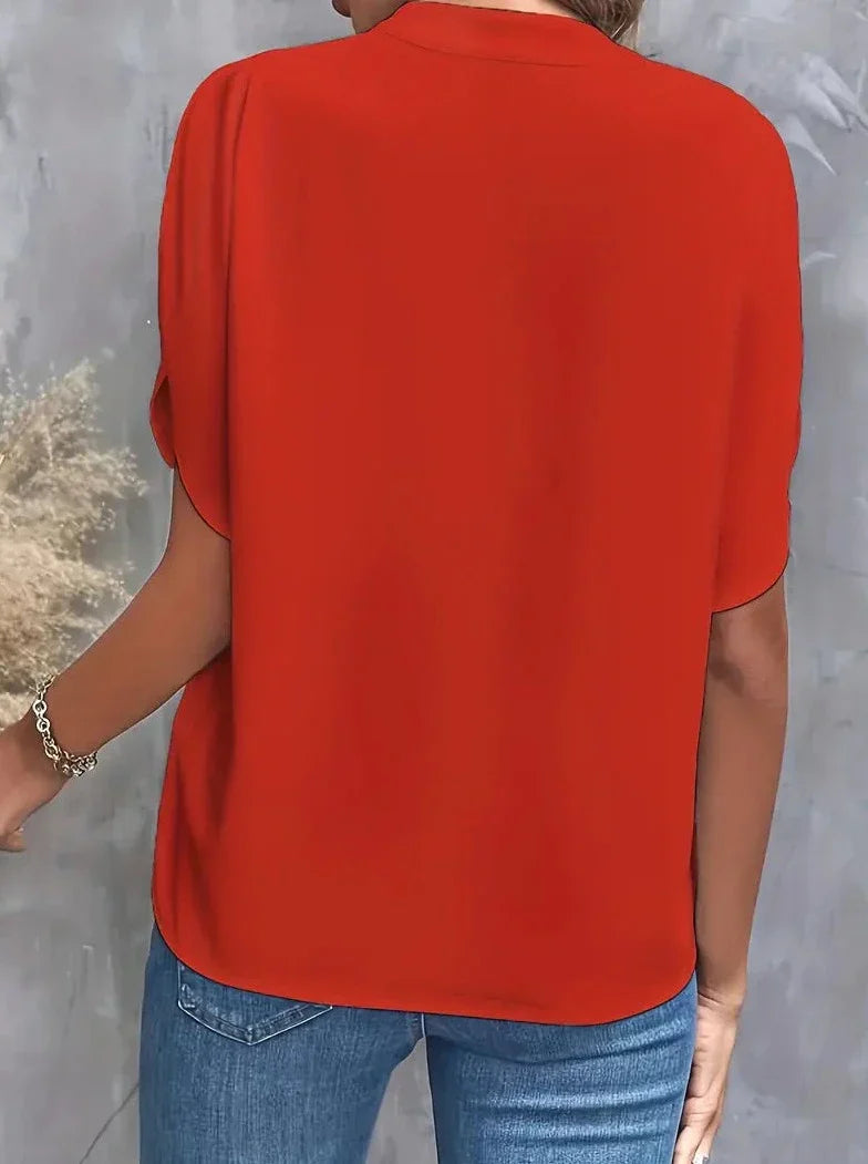 Elegante kurzärmlige Bluse mit tiefem Ausschnitt und V-Ausschnitt