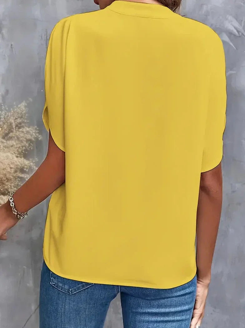 Elegante kurzärmlige Bluse mit tiefem Ausschnitt und V-Ausschnitt