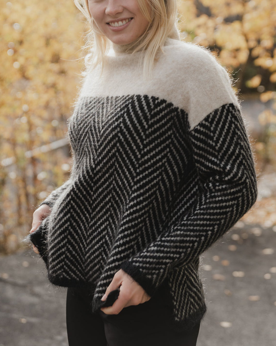Nora | Damen Mesh-Bluse mit Kontrast und hohem Kragen