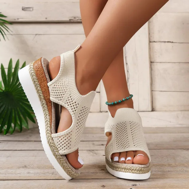 Hannah | Stilvolle und modische Sandalen mit dicker Sohle