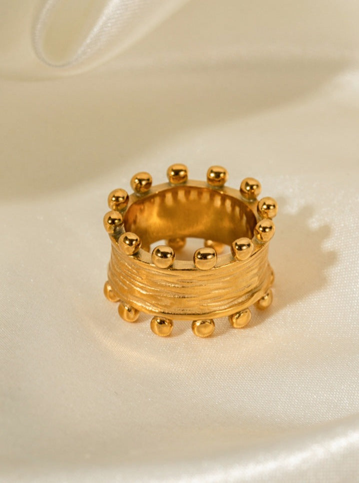 18 Karat lichtecht vergoldeter Ring mit Holzmaserung