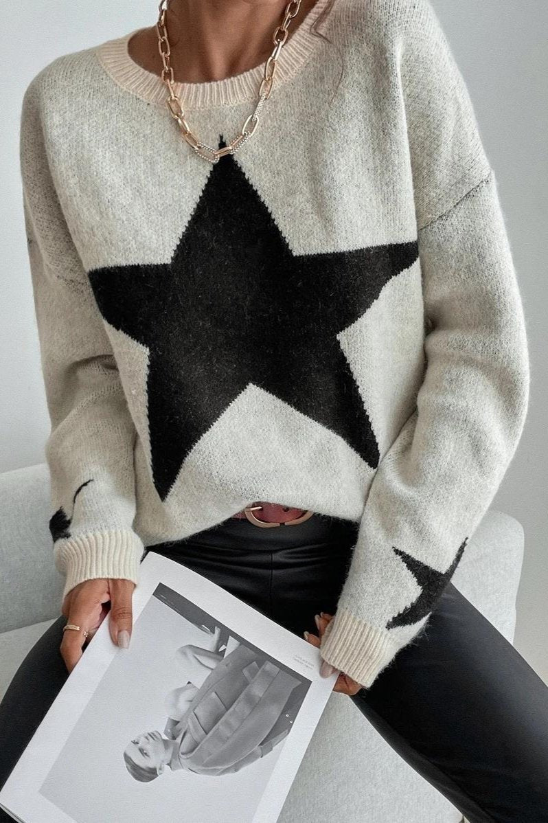 Aprikosenfarbener Pullover mit langen Ärmeln und Sternen-Print
