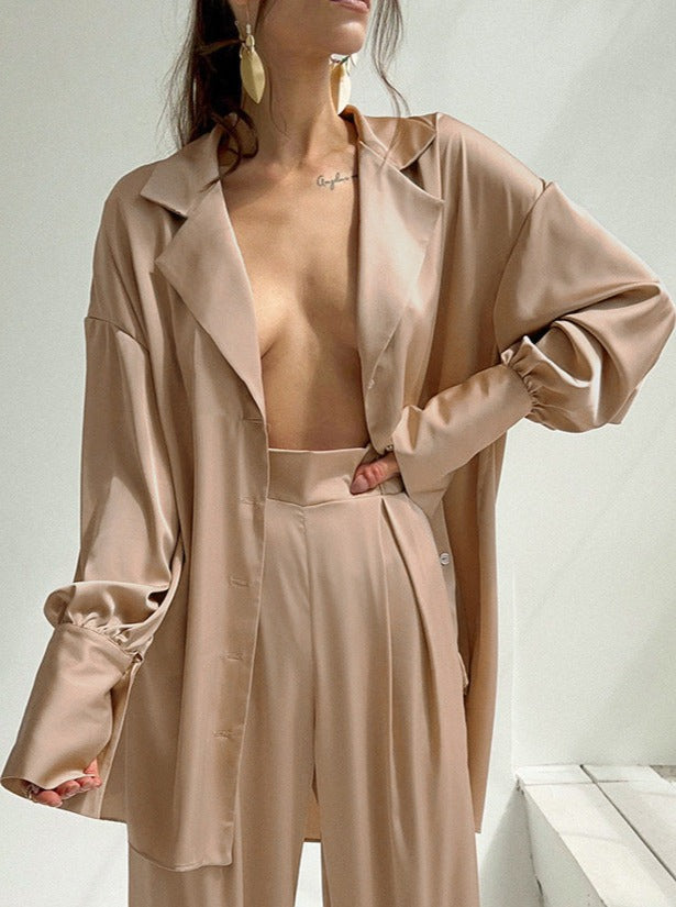 Zweiteiliges Pyjama-Set mit langen Ärmeln und weiter Hose
