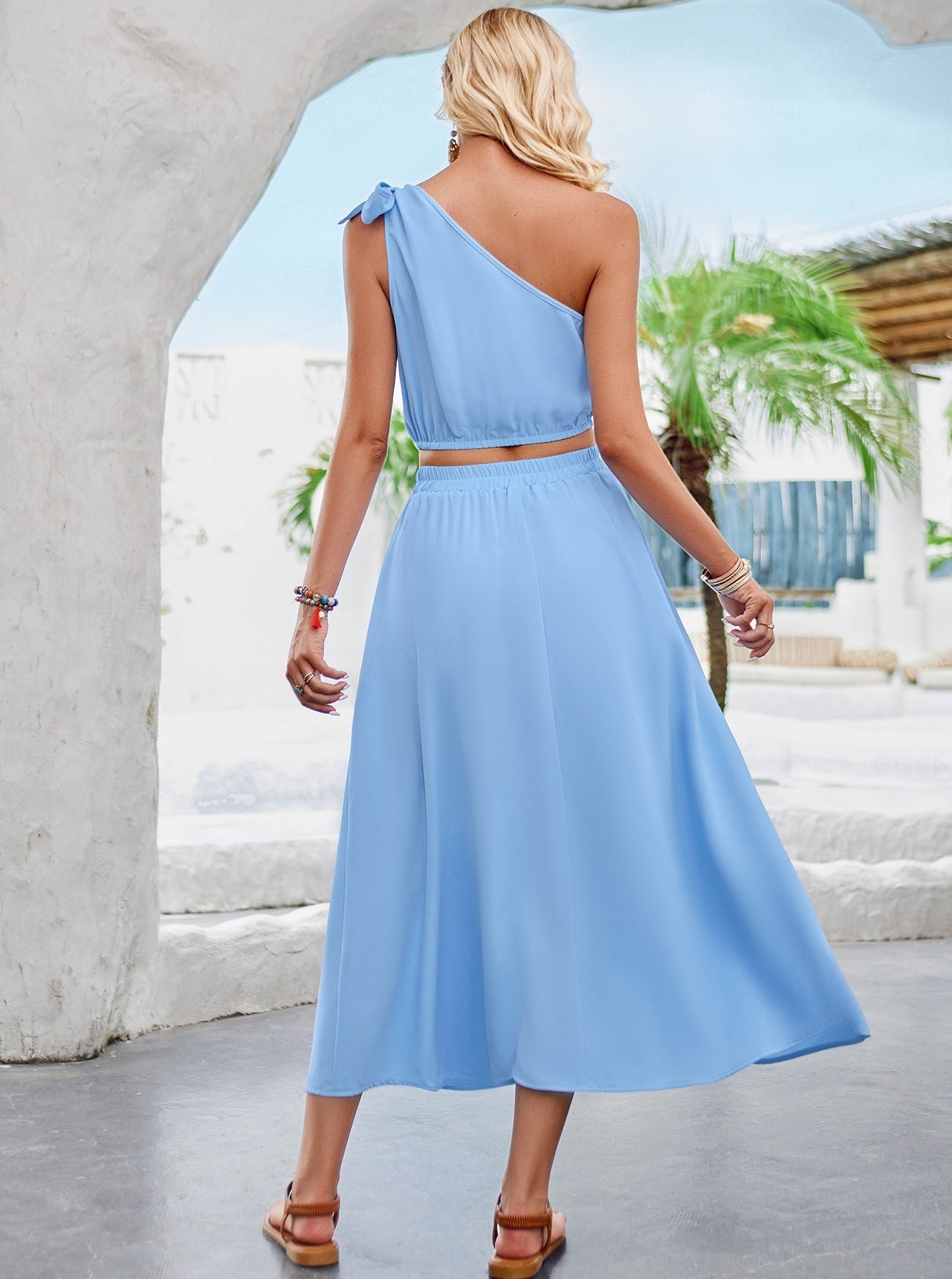 Zweiteiliger One-Shoulder-Top mit asymmetrischem Schnitt und hoher Taille