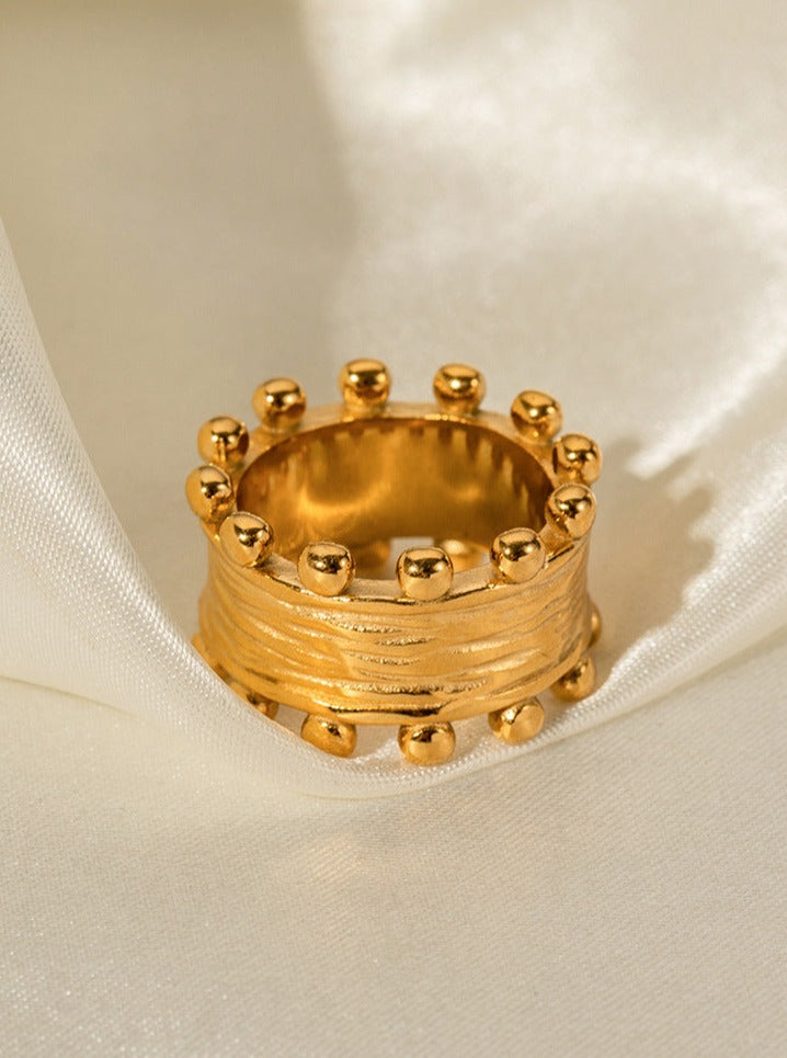 18 Karat lichtecht vergoldeter Ring mit Holzmaserung