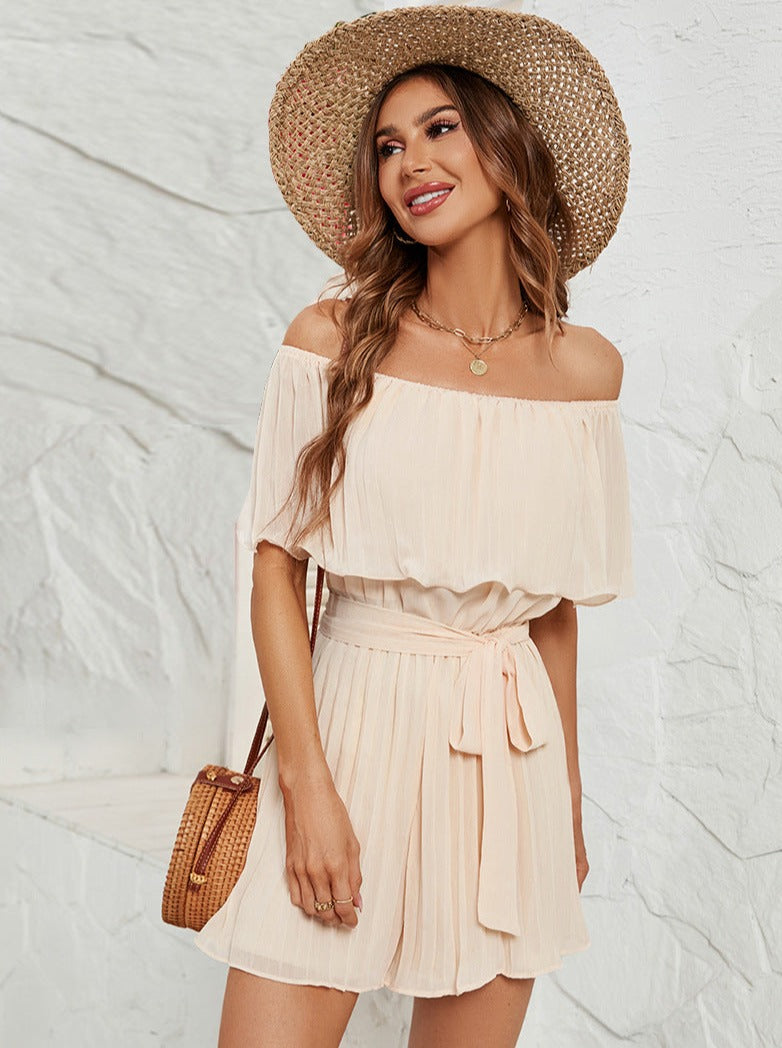 Beiger schulterfreier Jumpsuit mit Plisseekragen