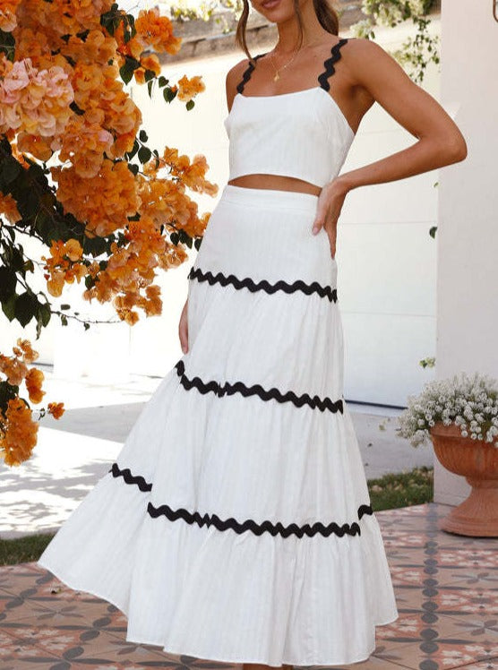 Zweiteiliges, einfarbiges Crop-Top mit Wellendesign und Lagenrock