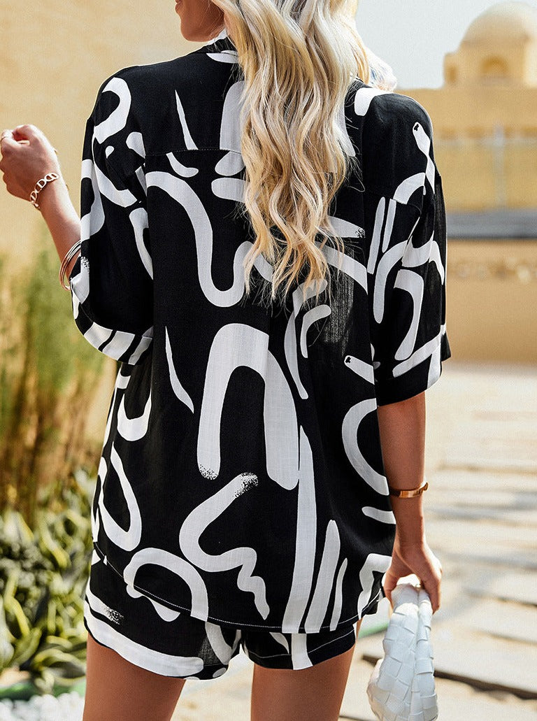 Zweiteiliges Shorts-Set mit ovalem geometrischem Druck in Schwarz und Weiß