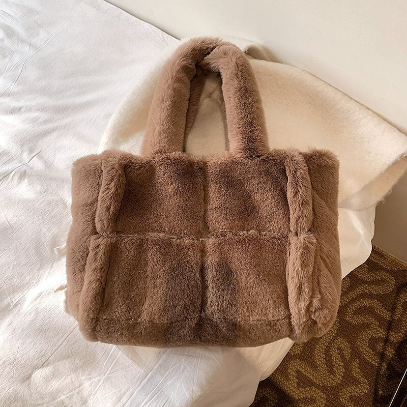 Schicke Plüsch-Handtasche Für Gemütlichen Winterstil Für Frauen