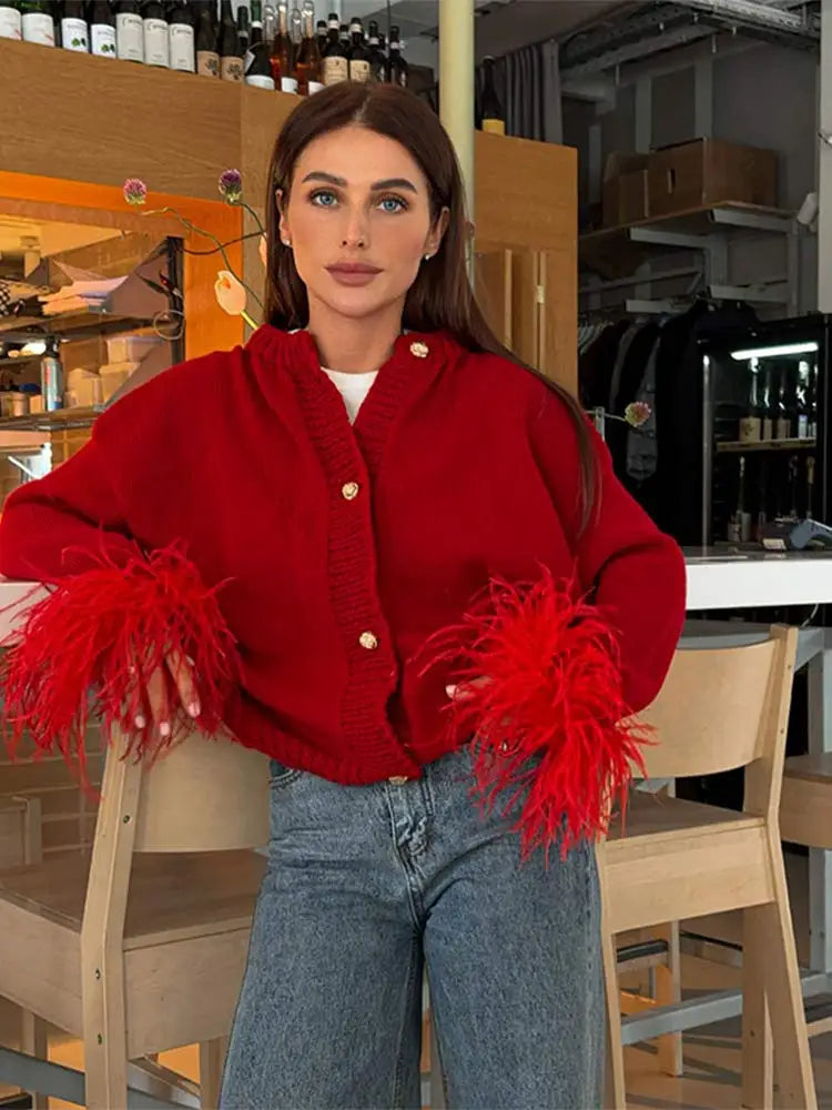 Mei | Roter patchwork-strick-cardigan mit federdetails
