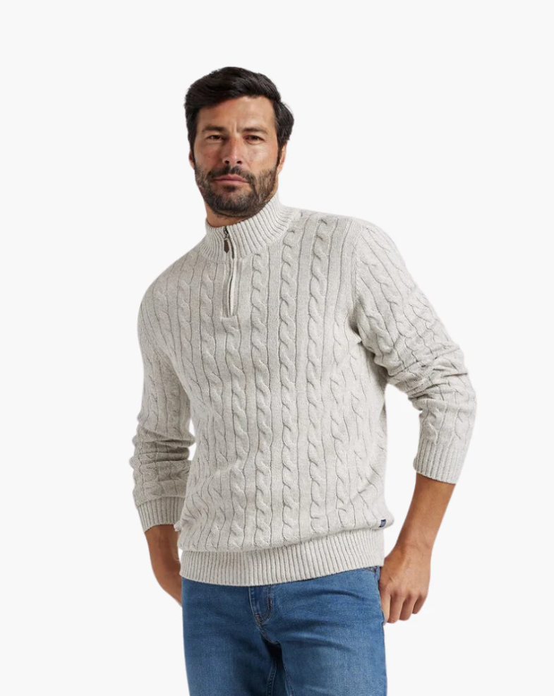 Gestrickter Herrenpullover mit halbem Reißverschluss