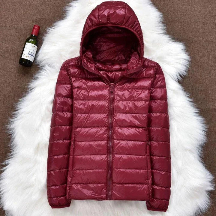 Gesteppte leichte Daunenjacke mit Kapuze