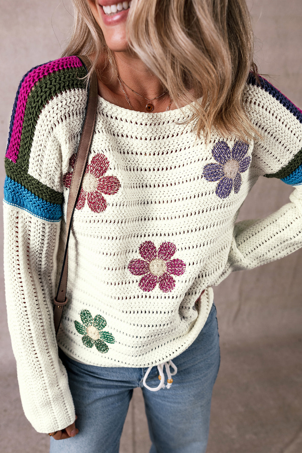 Weißer Strickpullover Mit Gänseblümchenmuster Für Frauen