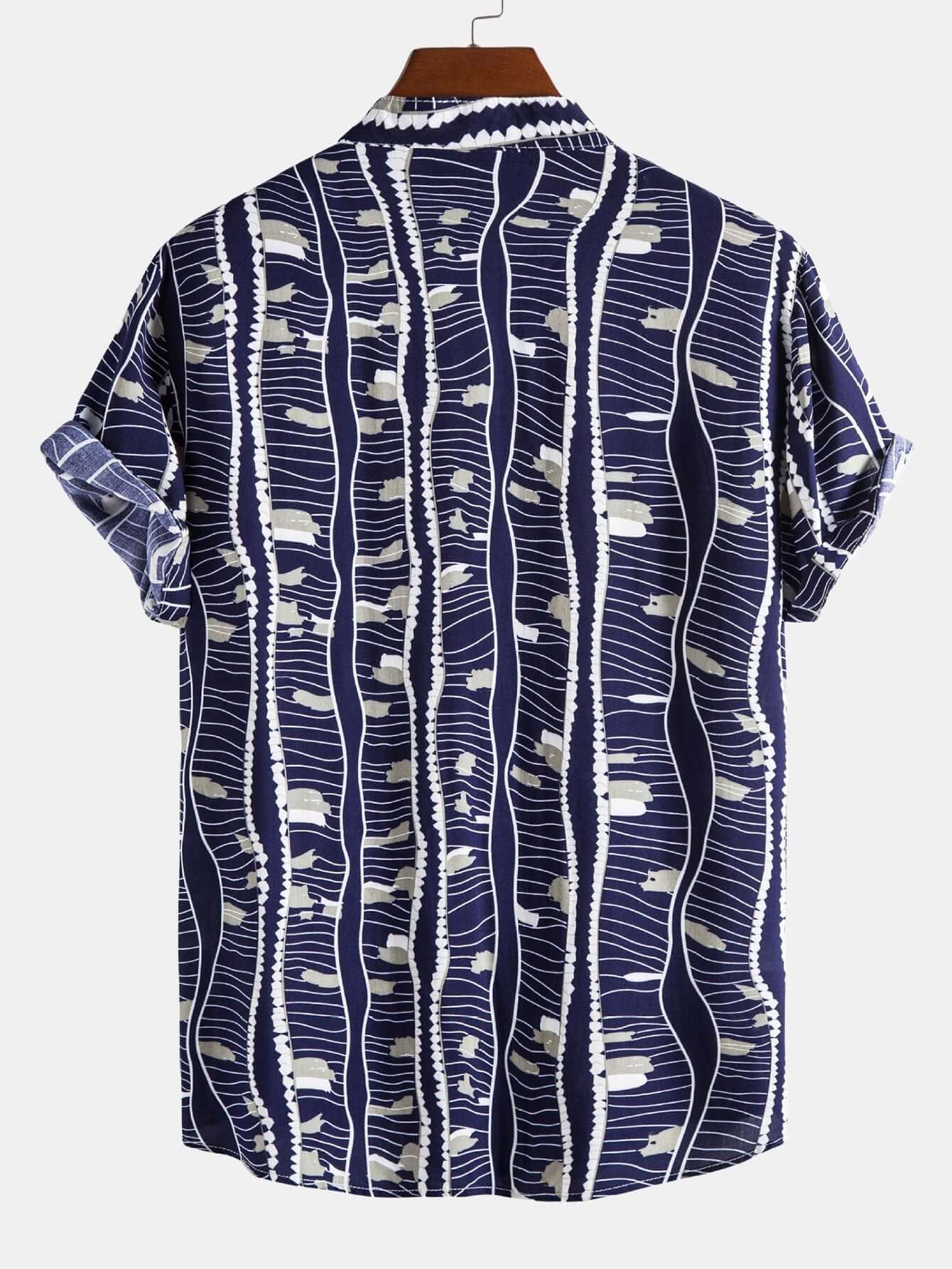 Geripptes Shirt mit Wellenmuster und Stehkragen