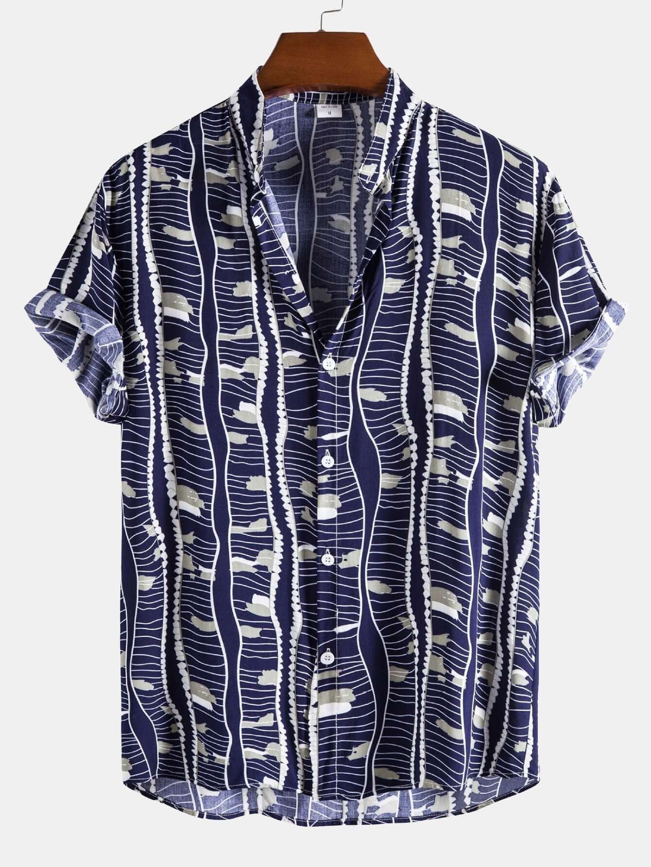 Geripptes Shirt mit Wellenmuster und Stehkragen