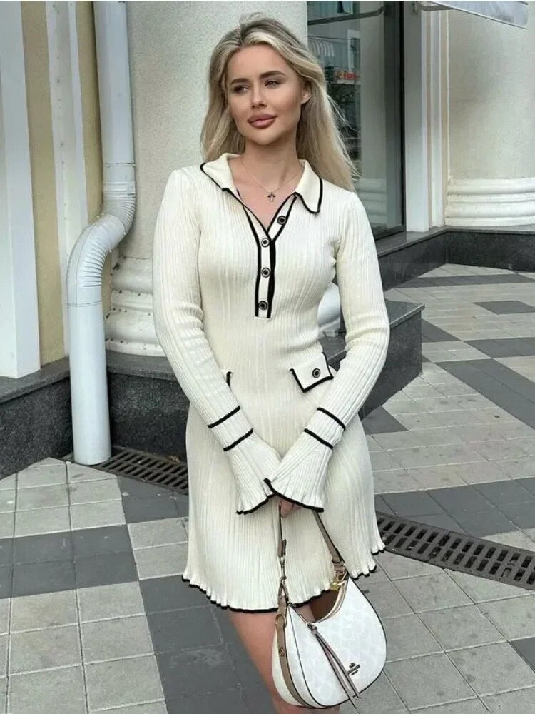 Zeitloses Damenkleid Reine Eleganz