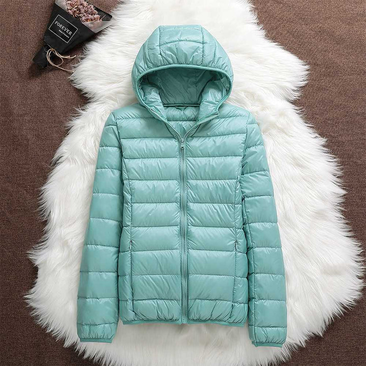 Gesteppte leichte Daunenjacke mit Kapuze