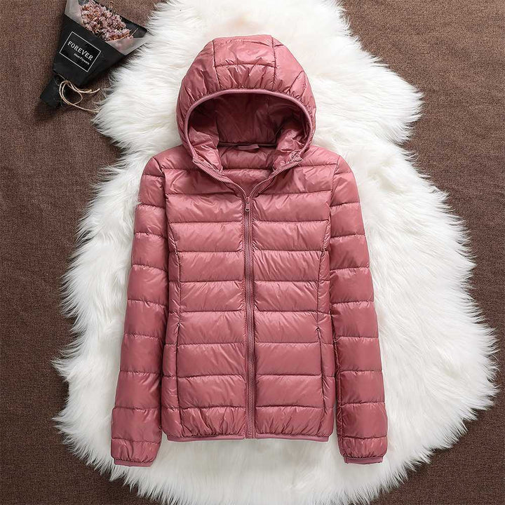 Gesteppte leichte Daunenjacke mit Kapuze